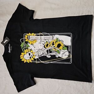 *NWT* Spencer's threadless Black Dream Graphic Tee